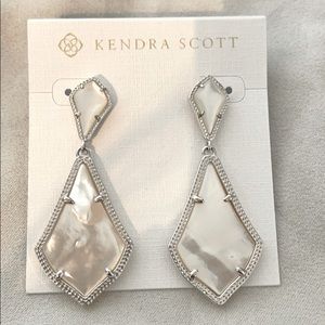 Kendra Scott Alexa Ivory earrings